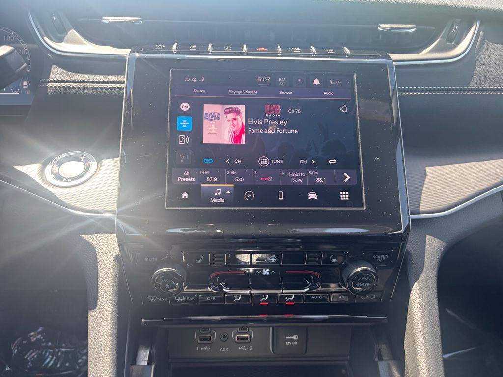 2025 Jeep Grand Cherokee Laredo - Photo 28