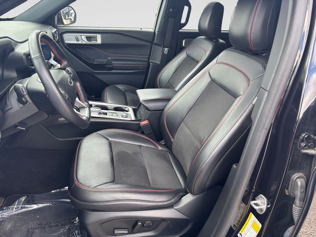 2023 Ford Explorer ST-LINE - Photo 11