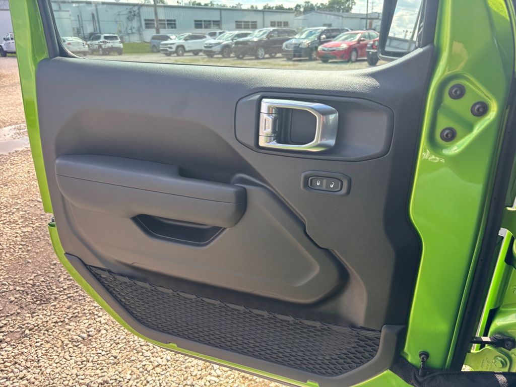 2025 Jeep Wrangler 2-Door Sport - Photo 15