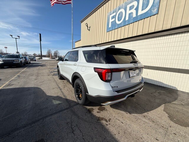 2026 Ford Explorer photo 4