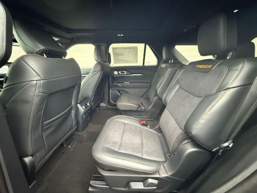 2026 Ford Explorer Tremor - Photo 24