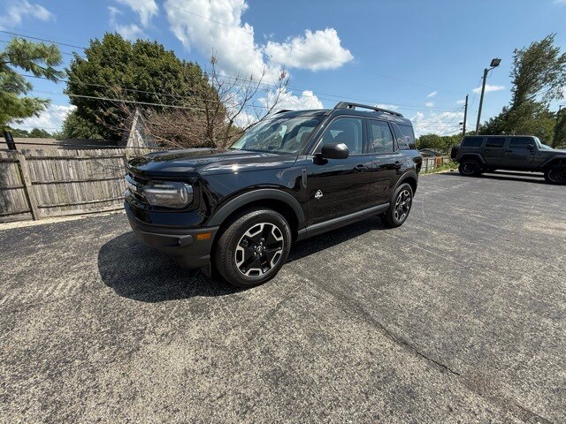 2024 Ford Bronco Sport Outer Banks photo 3