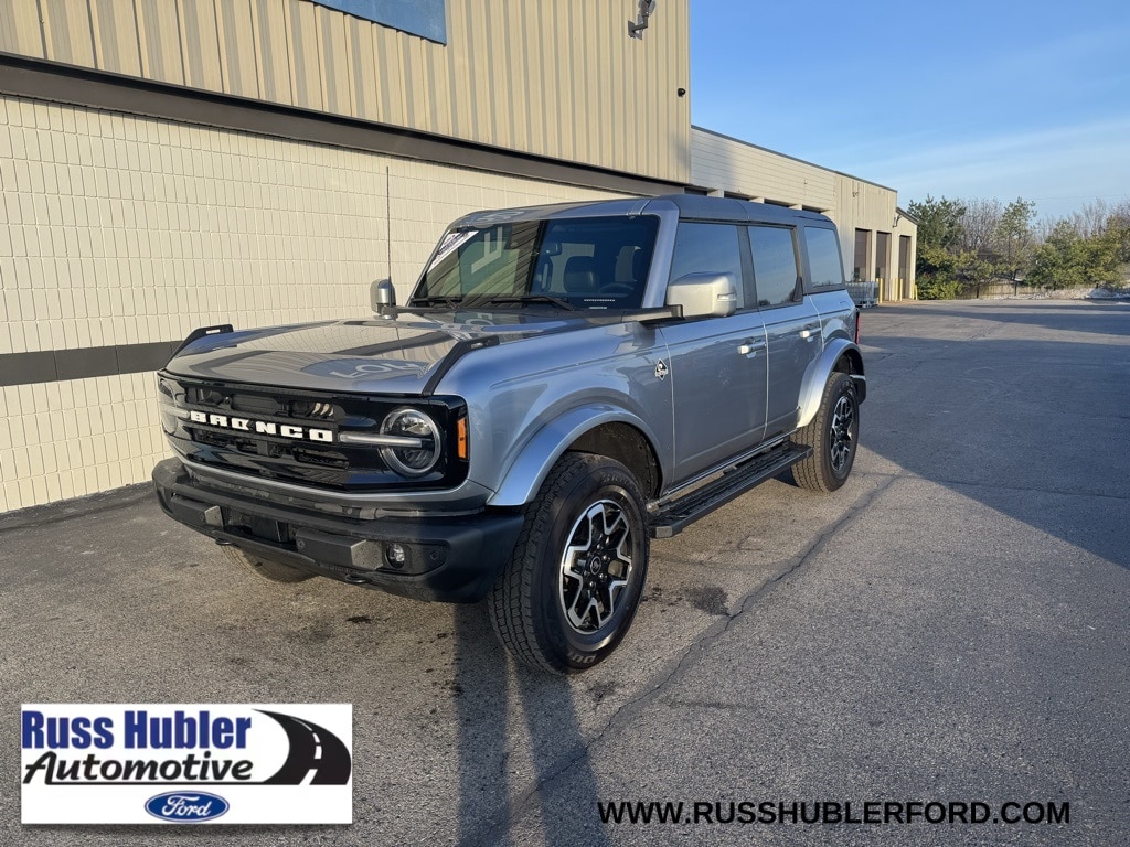 2023 Ford Bronco 4-Door Outer Banks's photo