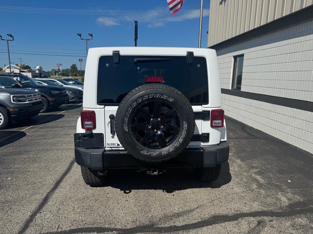 2014 Jeep Wrangler Unlimited Altitude photo 4