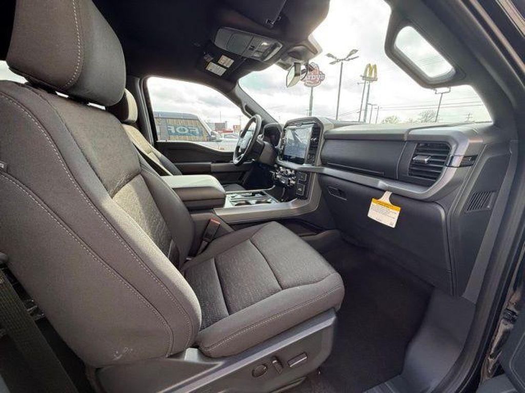 2026 Ford F-150 XLT - Photo 25