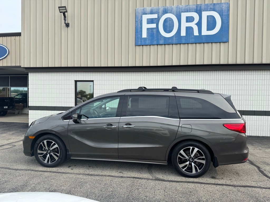 Used 2018 Honda Odyssey Elite with VIN 5FNRL6H92JB007037 for sale in Greensburg, IN