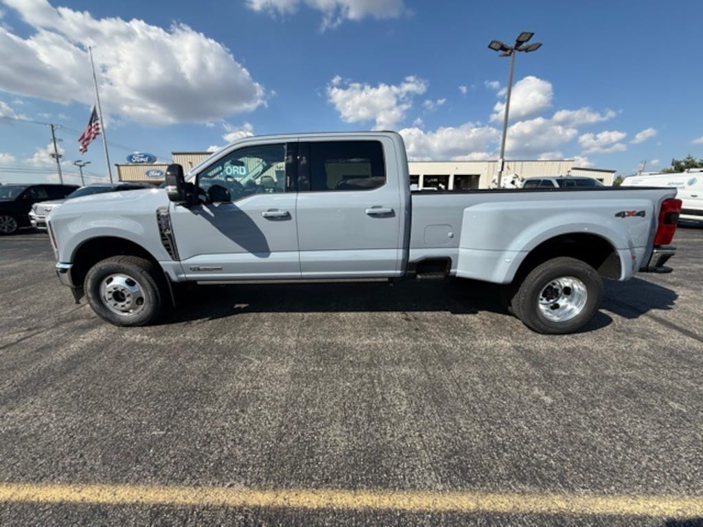 New 2026 Ford F-350 Lariat Truck