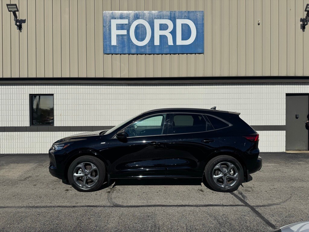 Used 2024 Ford Escape ST-Line Select SUV