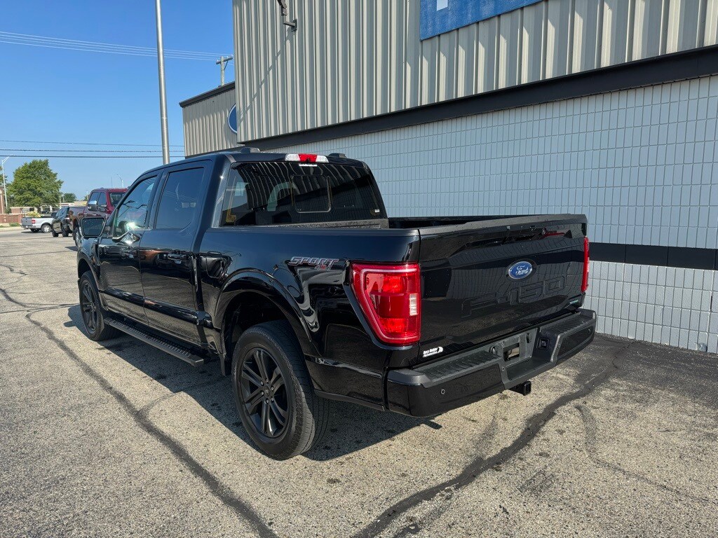 2022 Ford F-150 XLT photo 2