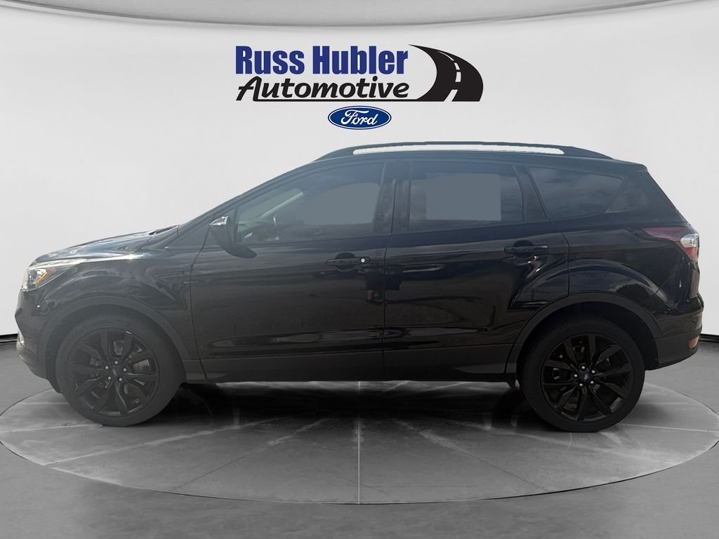 Used 2017 Ford Escape SE with VIN 1FMCU0G9XHUB76981 for sale in Greensburg, IN