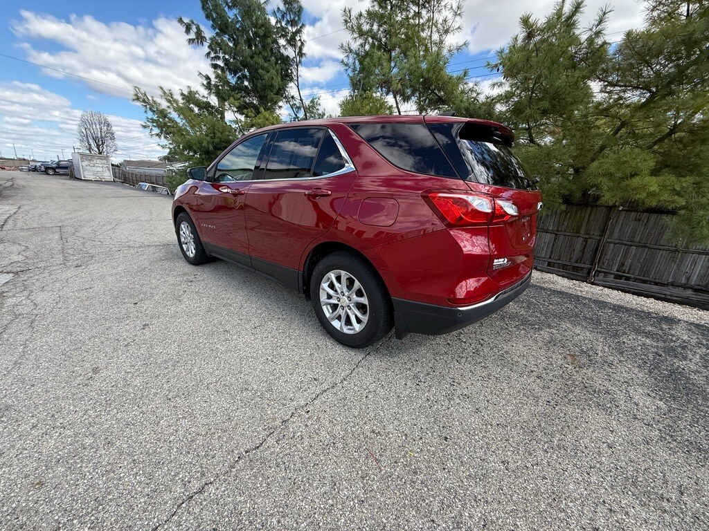 2020 Chevrolet Equinox LT photo 3