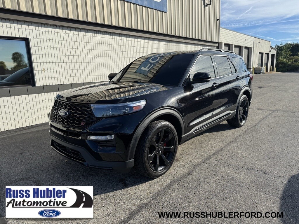 2023 Ford Explorer ST's photo