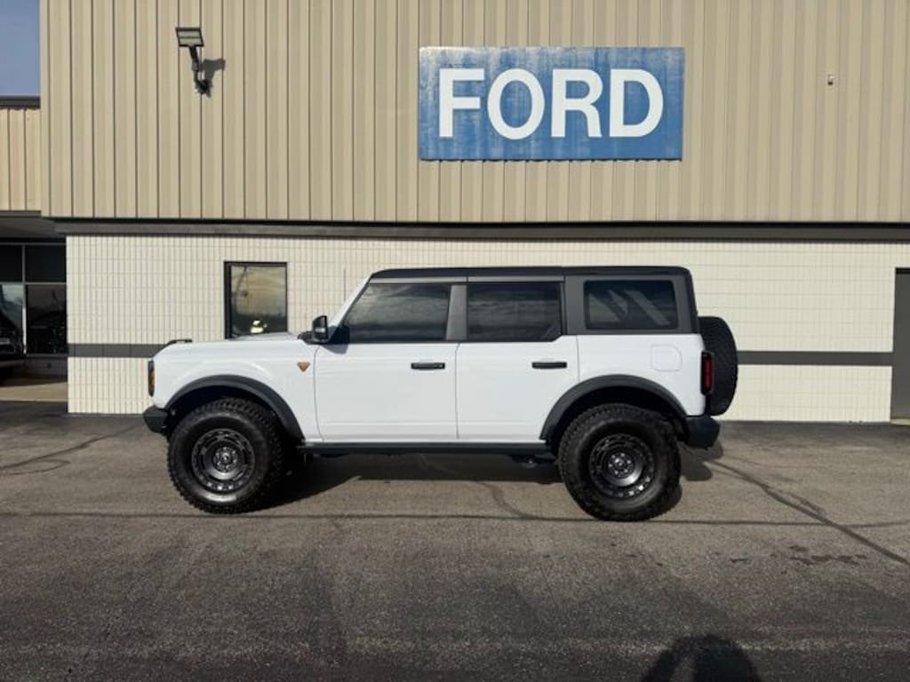 Used 2024 Ford Bronco Badlands SUV