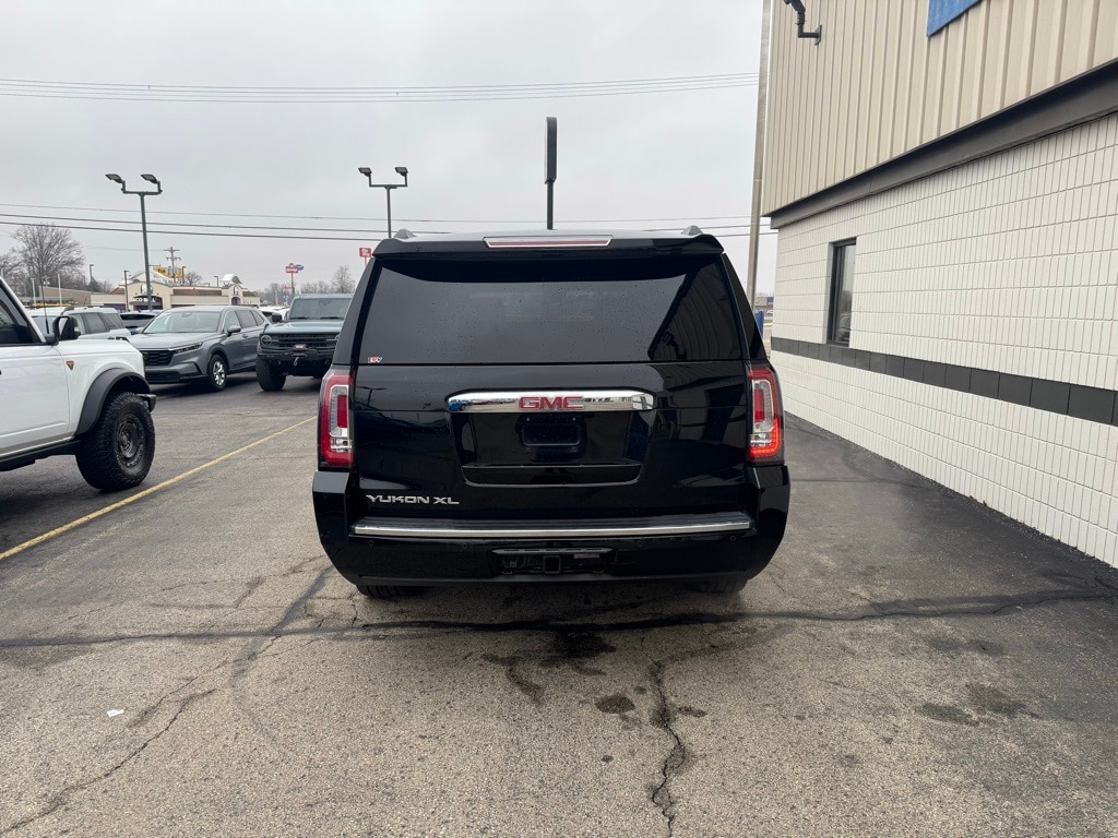 Used 2017 GMC Yukon XL Denali SUV
