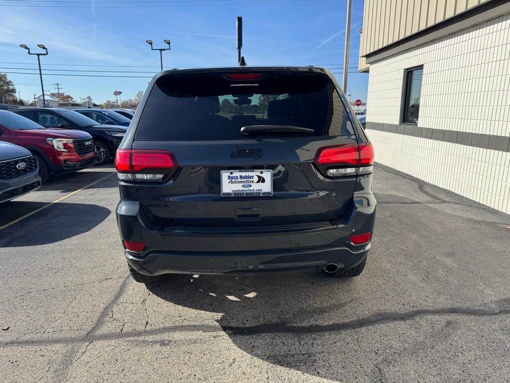 2018 Jeep Grand Cherokee Altitude photo 3