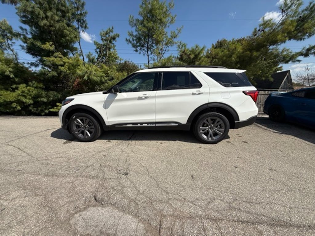New 2025 Ford Explorer Active SUV