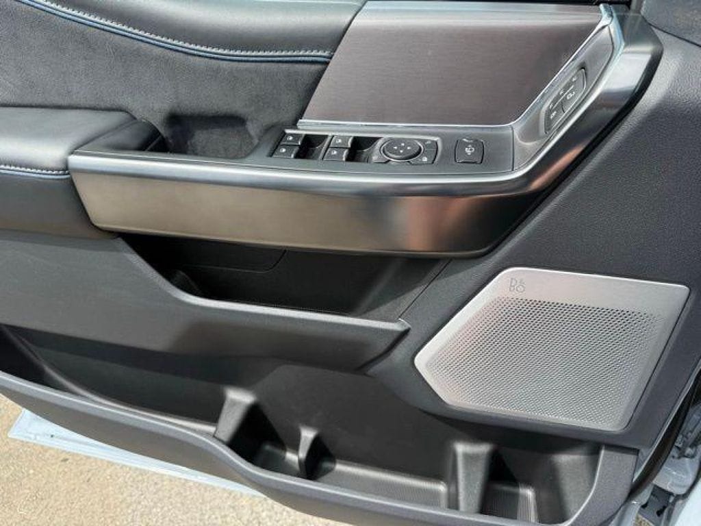 2026 Ford F-350 Super Duty Platinum - Photo 23