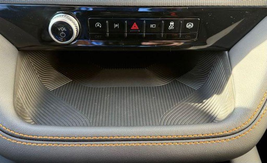 2026 Ford Explorer Tremor - Photo 13
