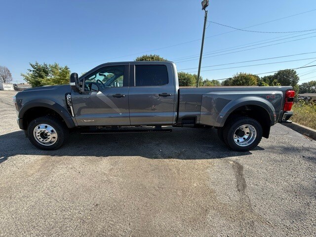 2026 Ford F-450 photo 3