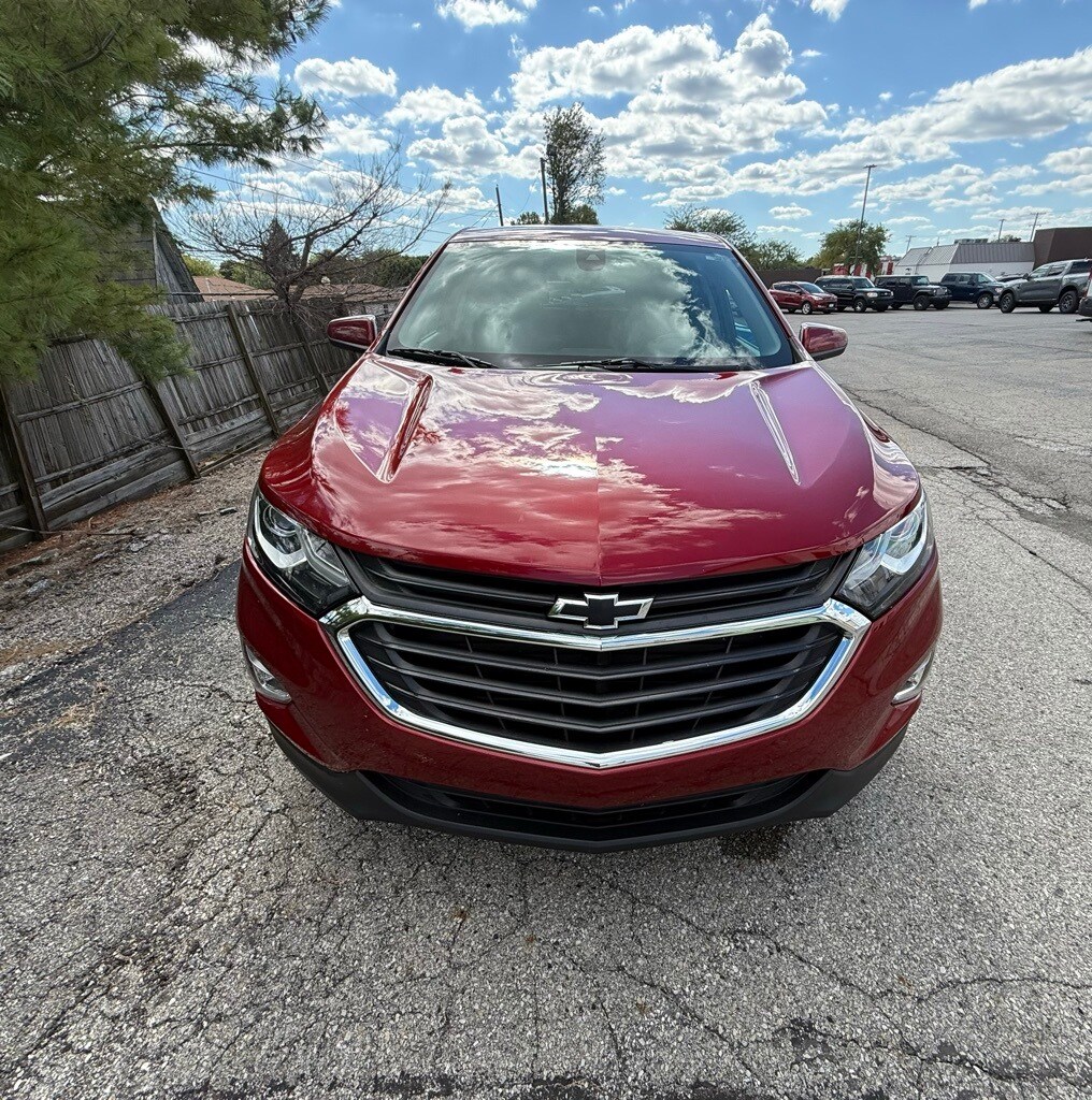 2020 Chevrolet Equinox LT photo 2