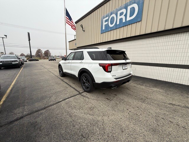 2026 Ford Explorer ST photo 3