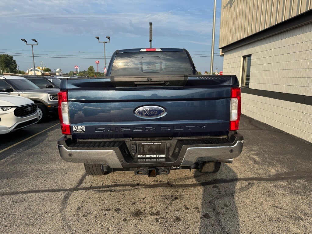 2017 Ford F-250 Lariat photo 3