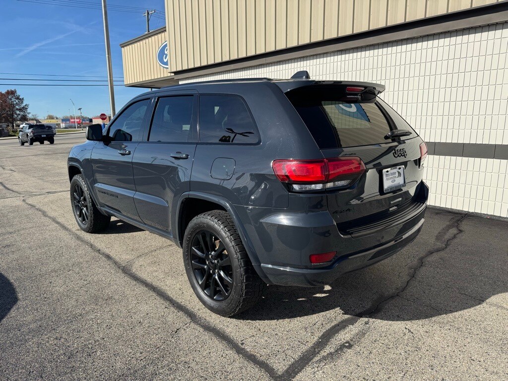 2018 Jeep Grand Cherokee Altitude photo 2
