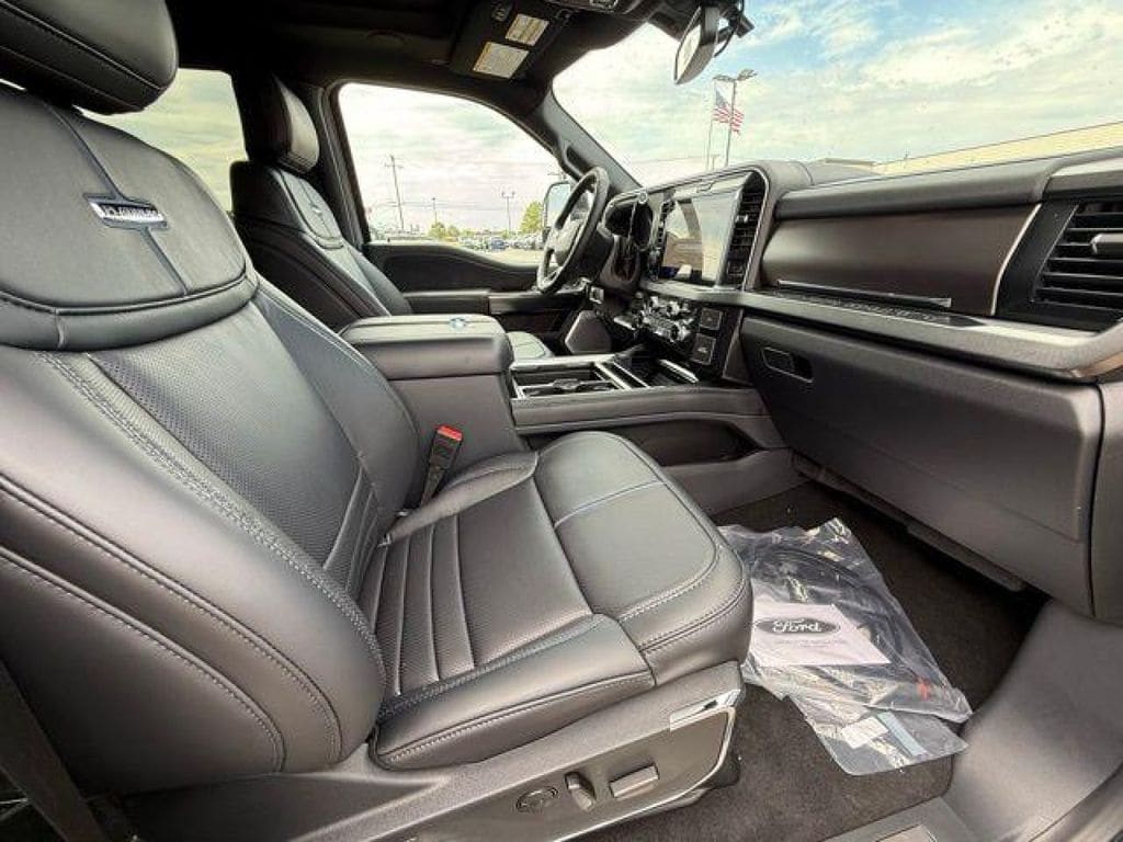 2026 Ford F-350 Super Duty Platinum - Photo 27