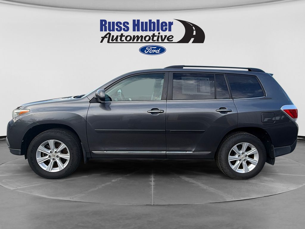 Used 2011 Toyota Highlander SE with VIN 5TDBK3EH4BS074461 for sale in Greensburg, IN