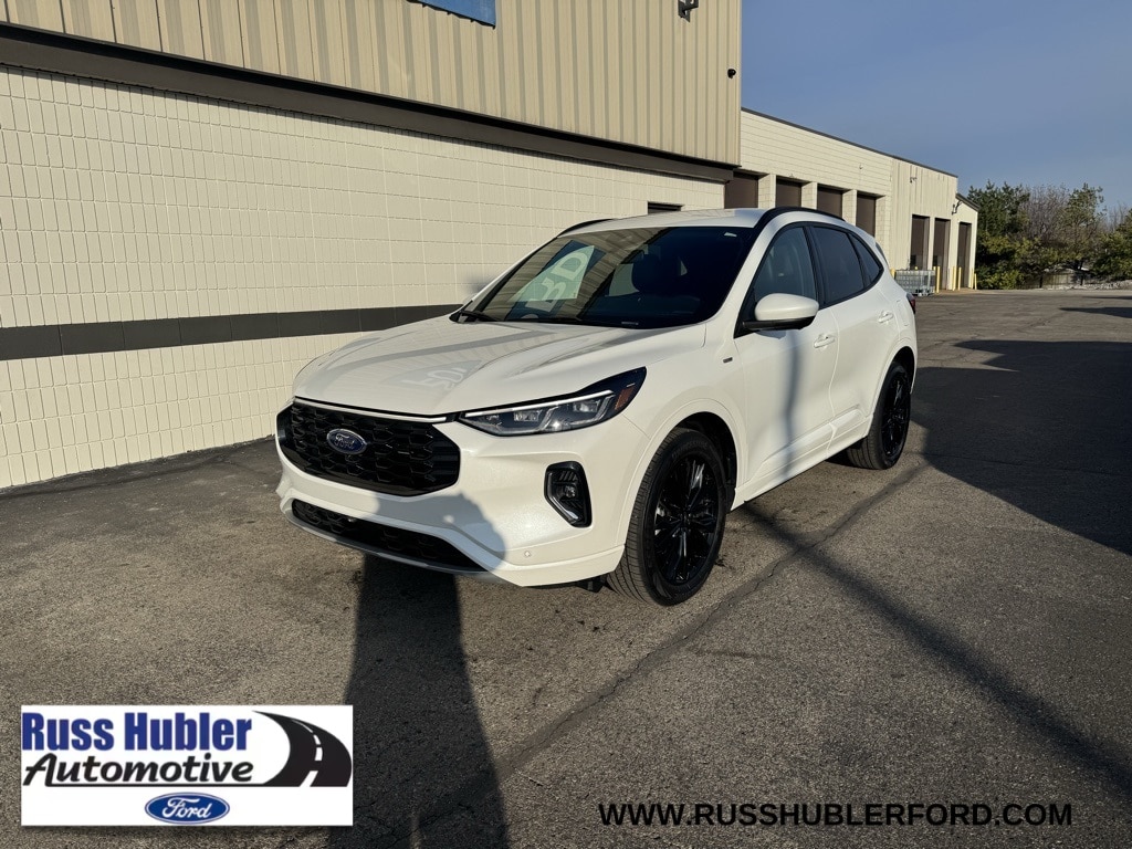 2023 Ford Escape ST-Line Elite's photo