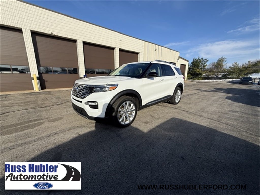 2023 Ford Explorer Platinum's photo