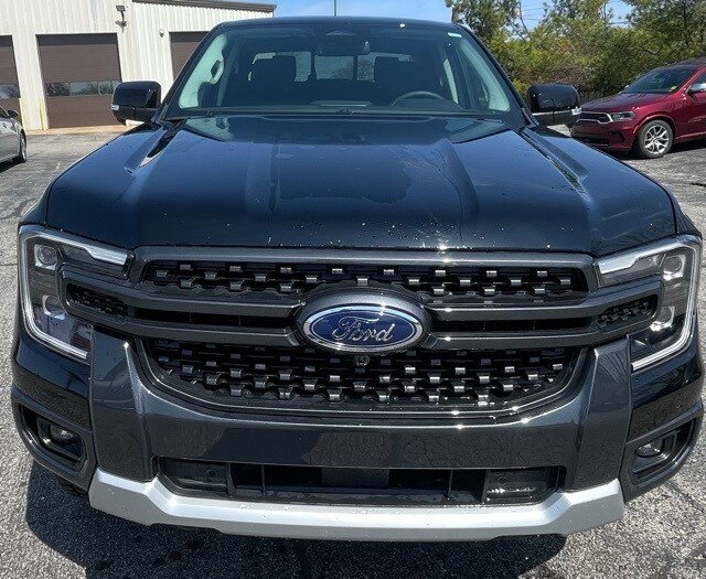 2024 Ford Ranger Lariat photo 2