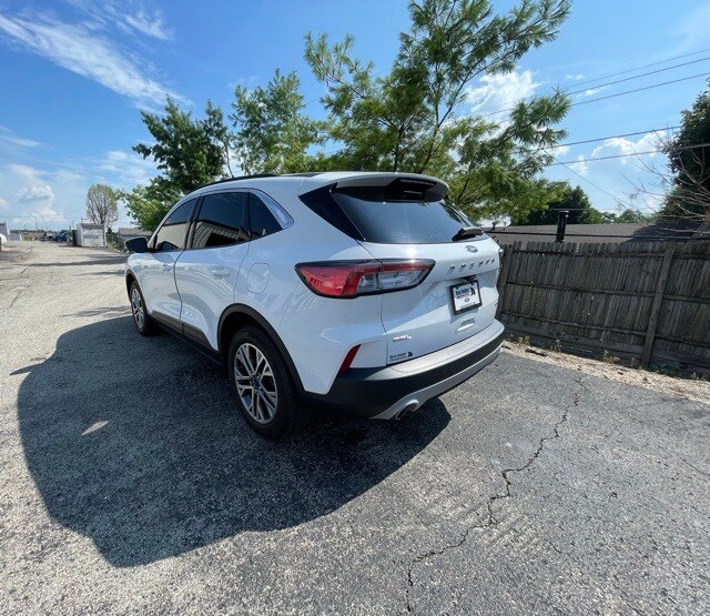 2022 Ford Escape SEL photo 3