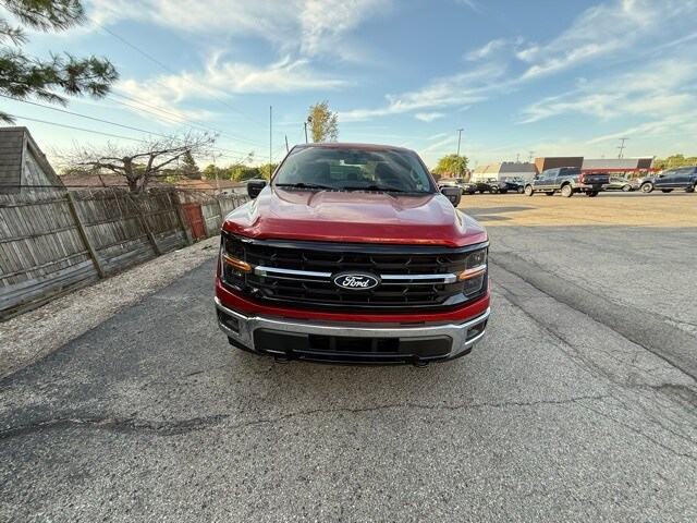 2024 Ford F-150 XLT photo 2