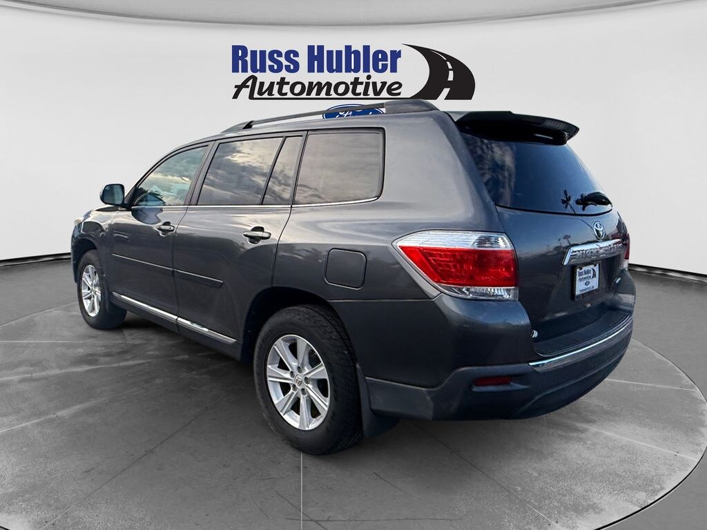 Used 2011 Toyota Highlander SE SUV