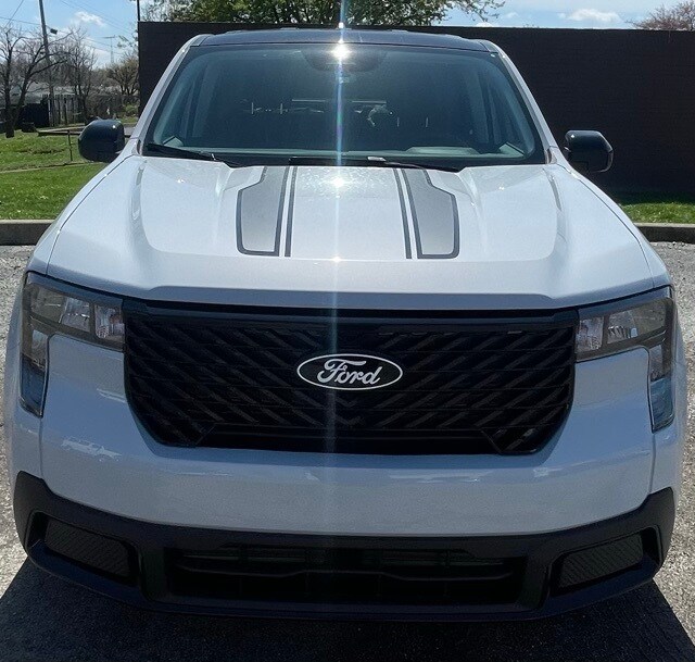 2025 Ford Maverick XLT photo 2