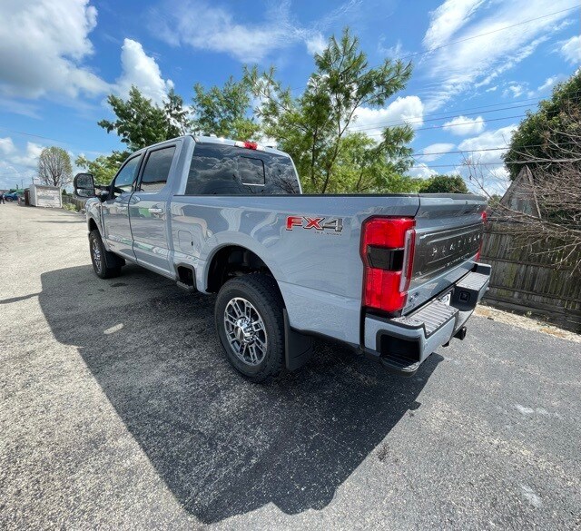 2025 Ford F-350 Platinum photo 4