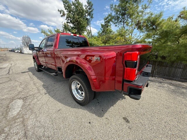 2026 Ford F-450 Platinum photo 4
