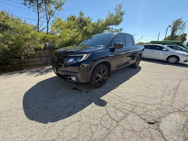 2019 Honda Ridgeline Black Edition photo 3