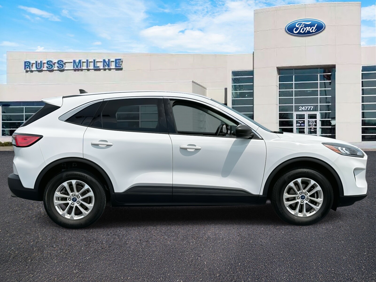 Used 2022 Ford Escape SE with VIN 1FMCU9G69NUB70790 for sale in Macomb, MI