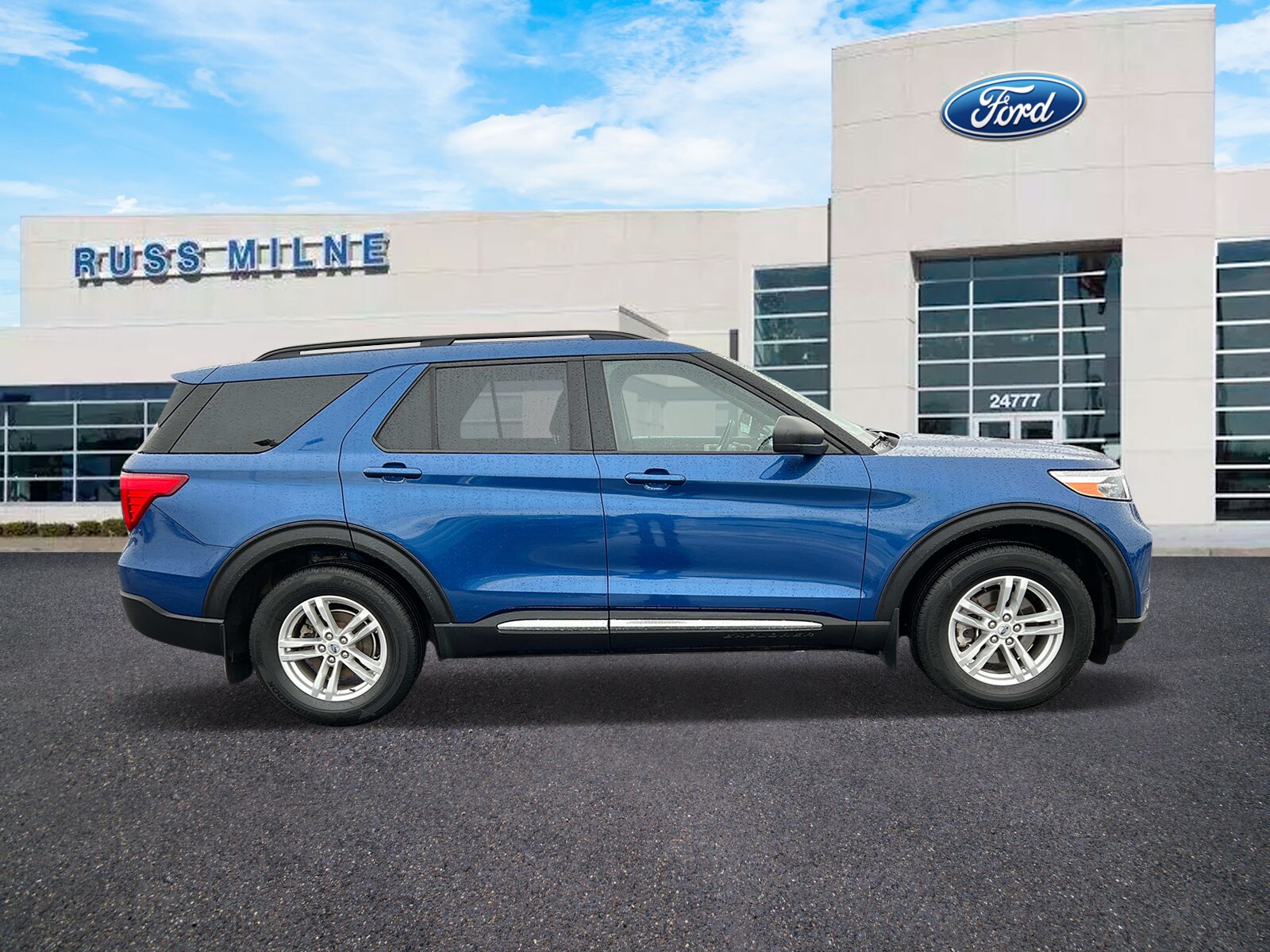 Used 2020 Ford Explorer XLT with VIN 1FMSK8DH3LGB73164 for sale in Macomb, MI