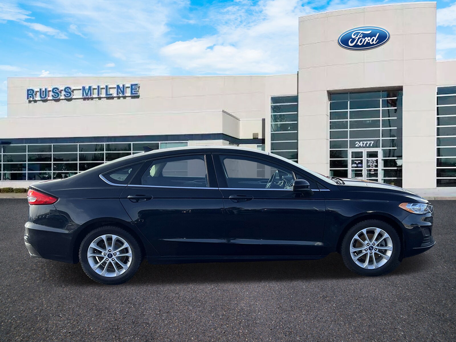 Used 2020 Ford Fusion SE with VIN 3FA6P0HD9LR140992 for sale in Macomb, MI