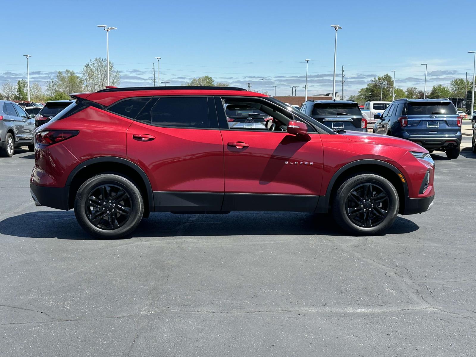 Used 2020 Chevrolet Blazer 2LT with VIN 3GNKBCRS1LS616738 for sale in Macomb, MI