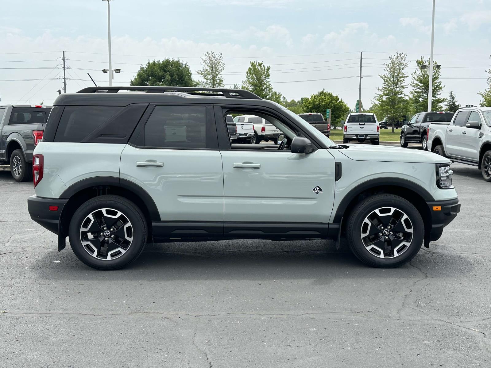 Used 2022 Ford Bronco Sport Outer Banks with VIN 3FMCR9C66NRD06744 for sale in Macomb, MI