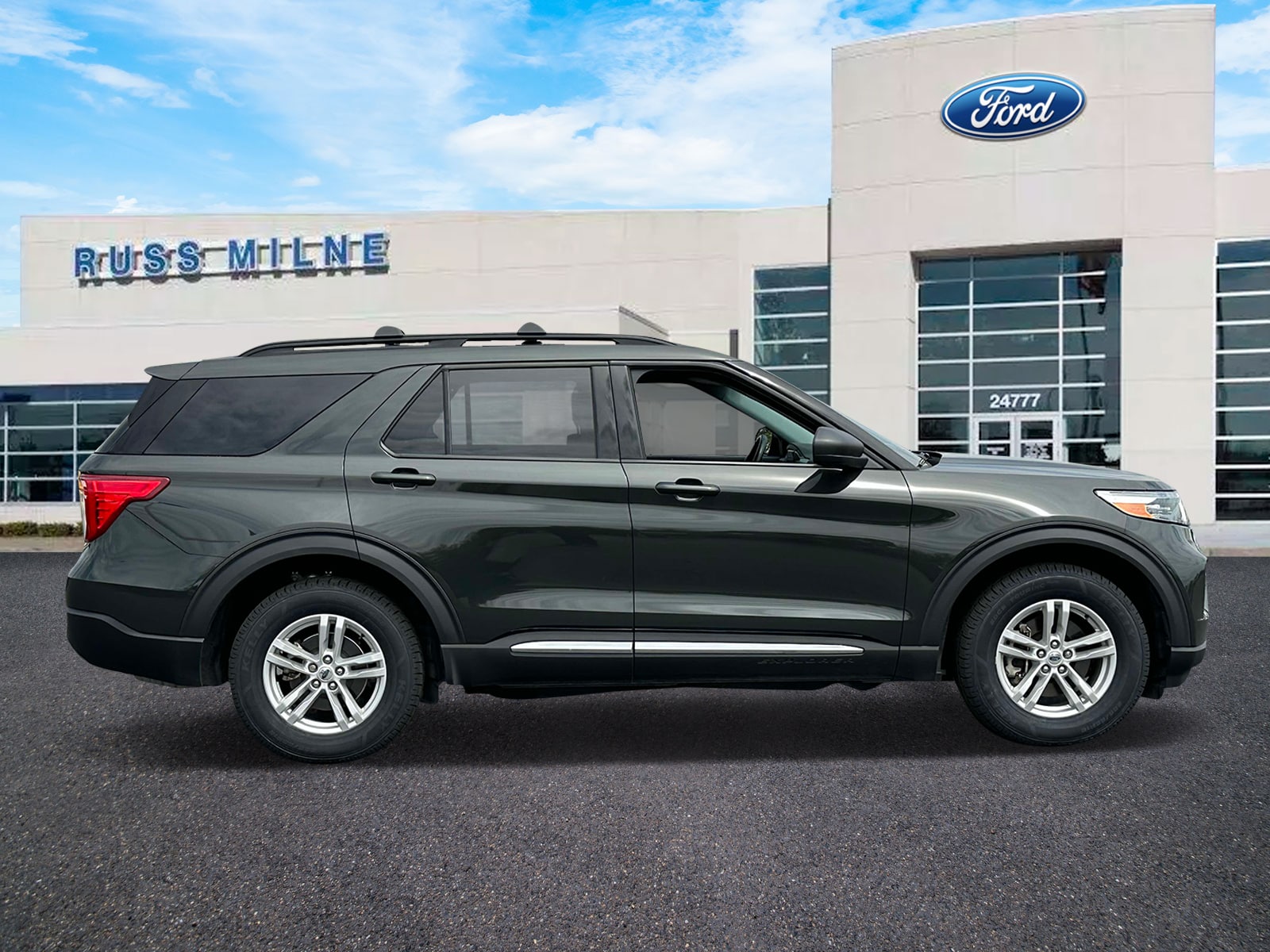 Used 2022 Ford Explorer XLT with VIN 1FMSK8DH7NGA46601 for sale in Macomb, MI