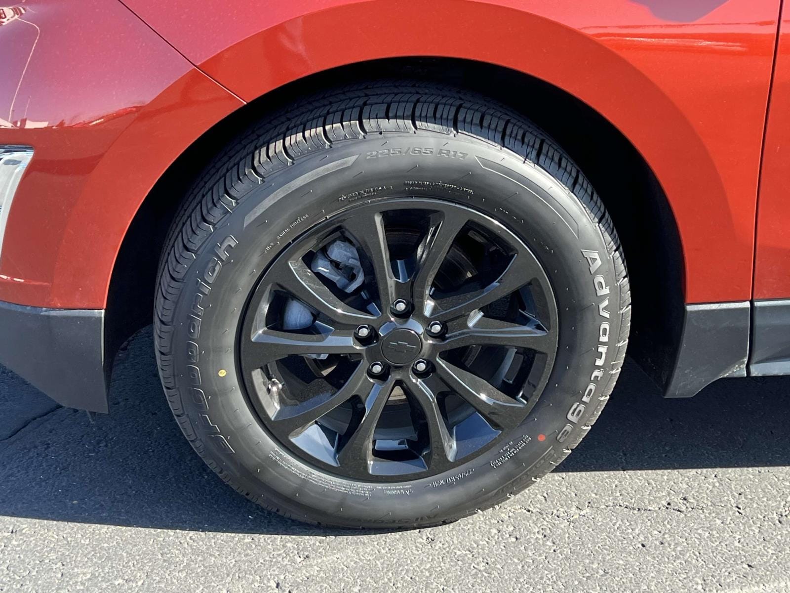 Used 2020 Chevrolet Equinox LT with VIN 2GNAXJEV9L6132235 for sale in Macomb, MI