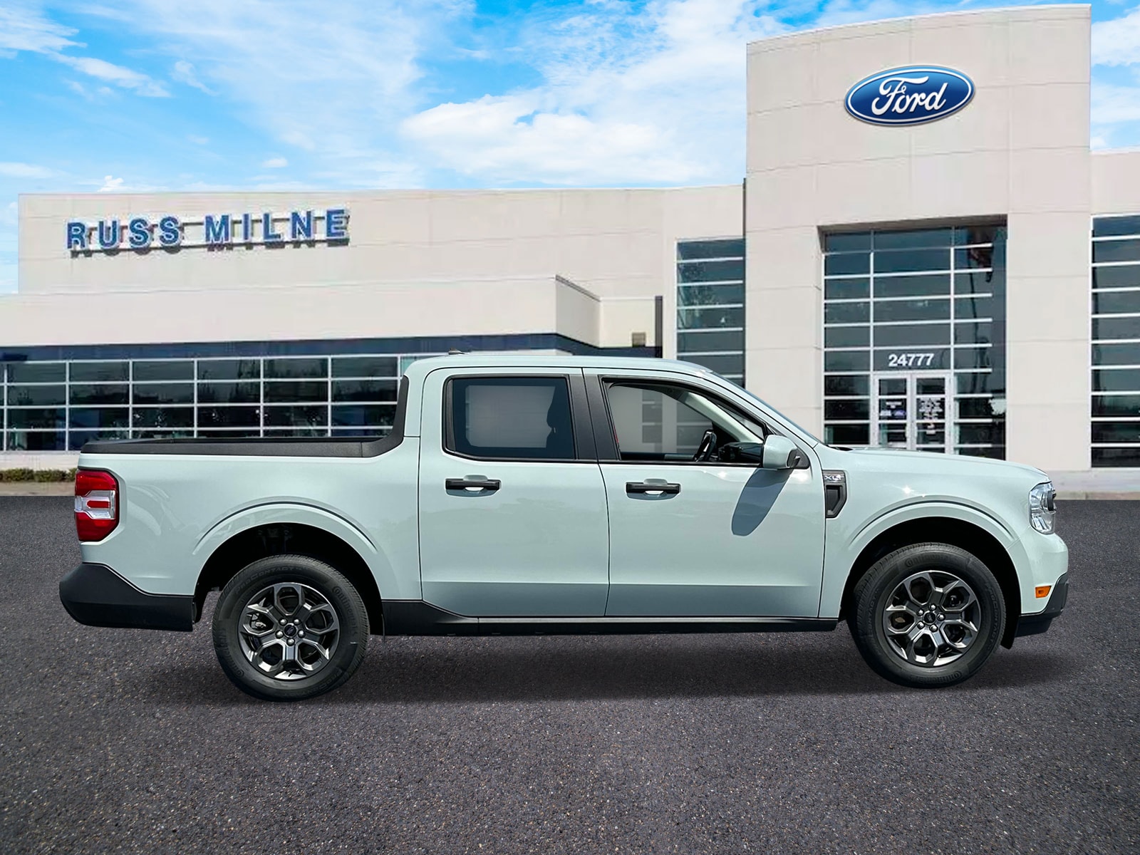 Used 2022 Ford Maverick XLT with VIN 3FTTW8F94NRA41111 for sale in Macomb, MI