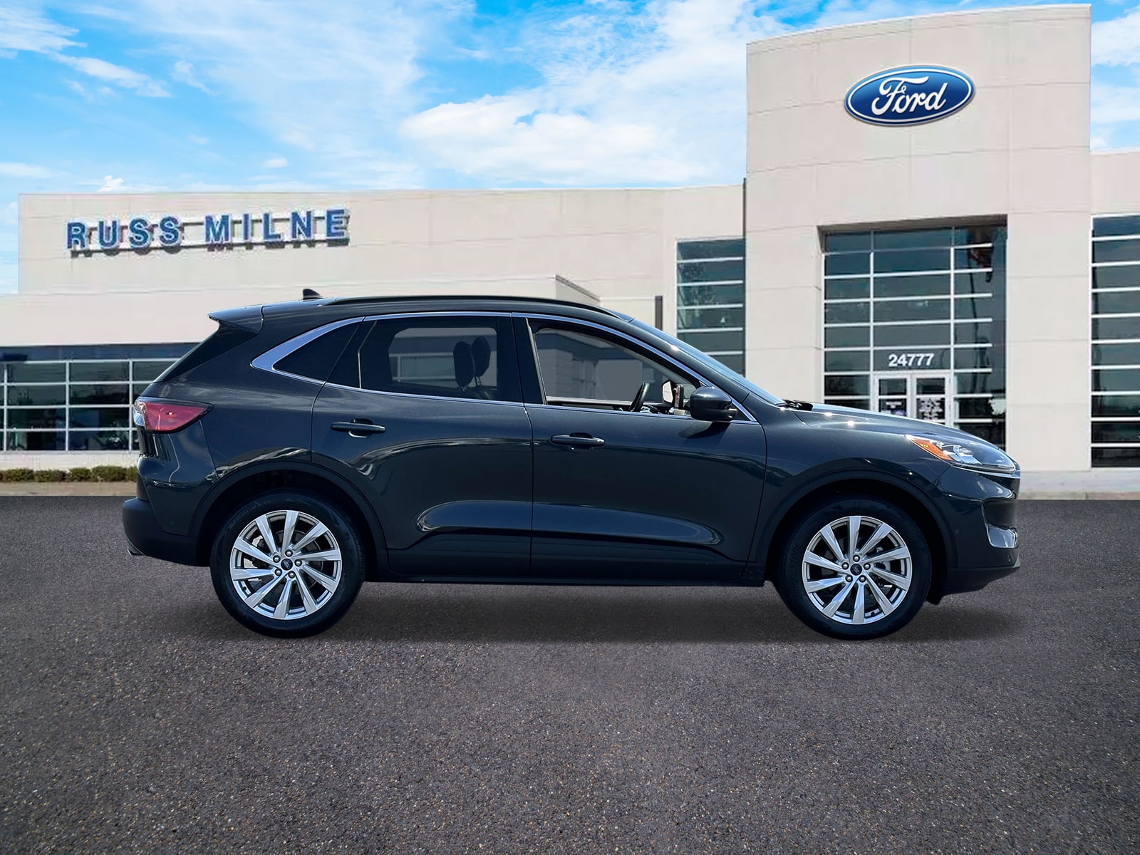 Used 2022 Ford Escape Titanium with VIN 1FMCU9DZ7NUA22779 for sale in Macomb, MI