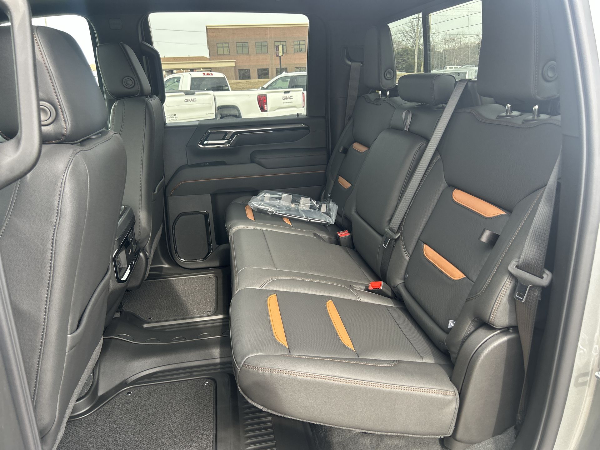 2026 GMC Sierra 2500HD AT4 - Photo 74