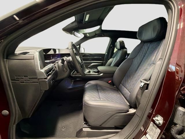 2026 Cadillac Escalade IQ Sport - Photo 19